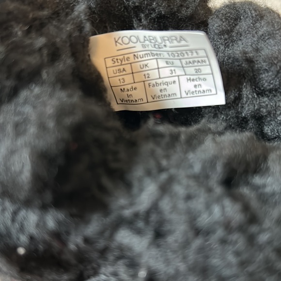 LIKE NEW Koolaburra by UGG Black Boots - Picture 7 of 9